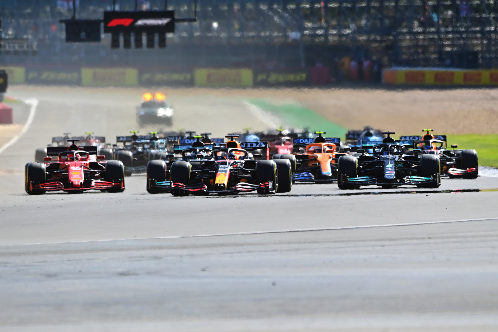 Alonso hails opening lap of F1 sprint as “one of the best” of his career